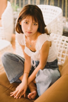 漂亮的女邻居6